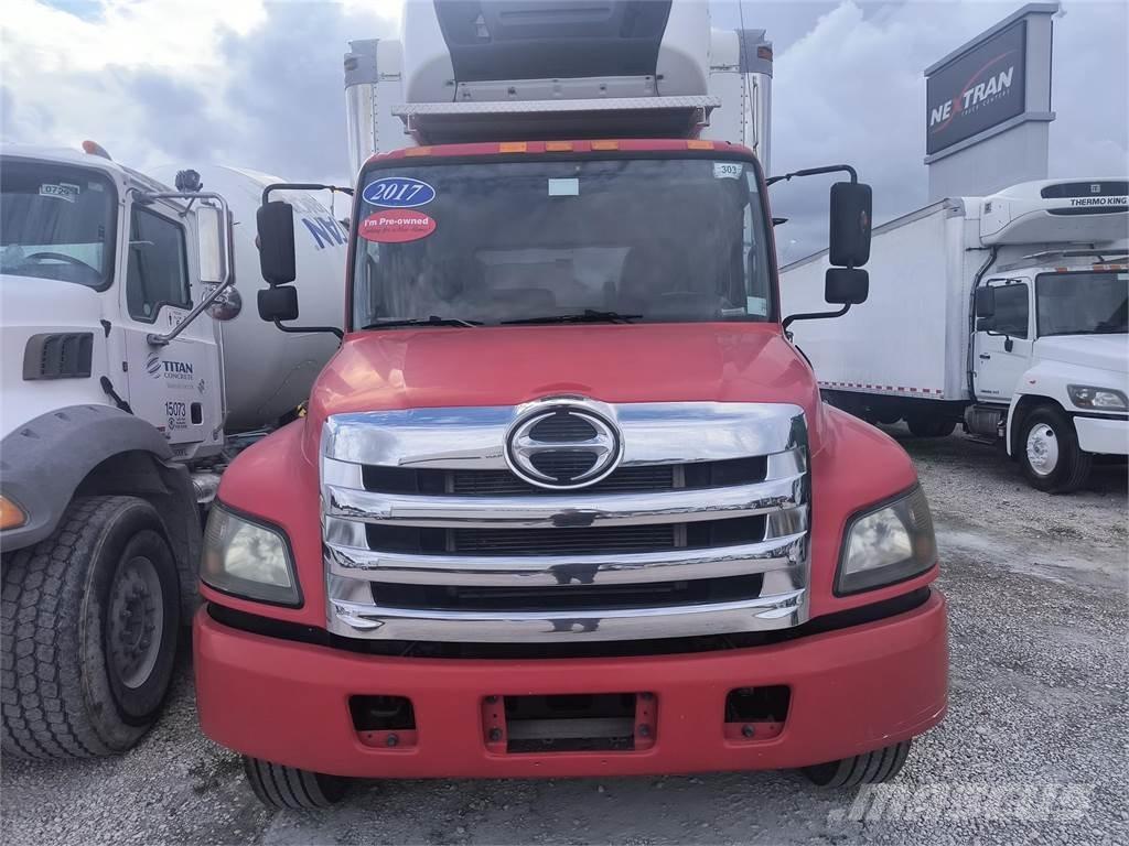 Hino 268A 厢式货车