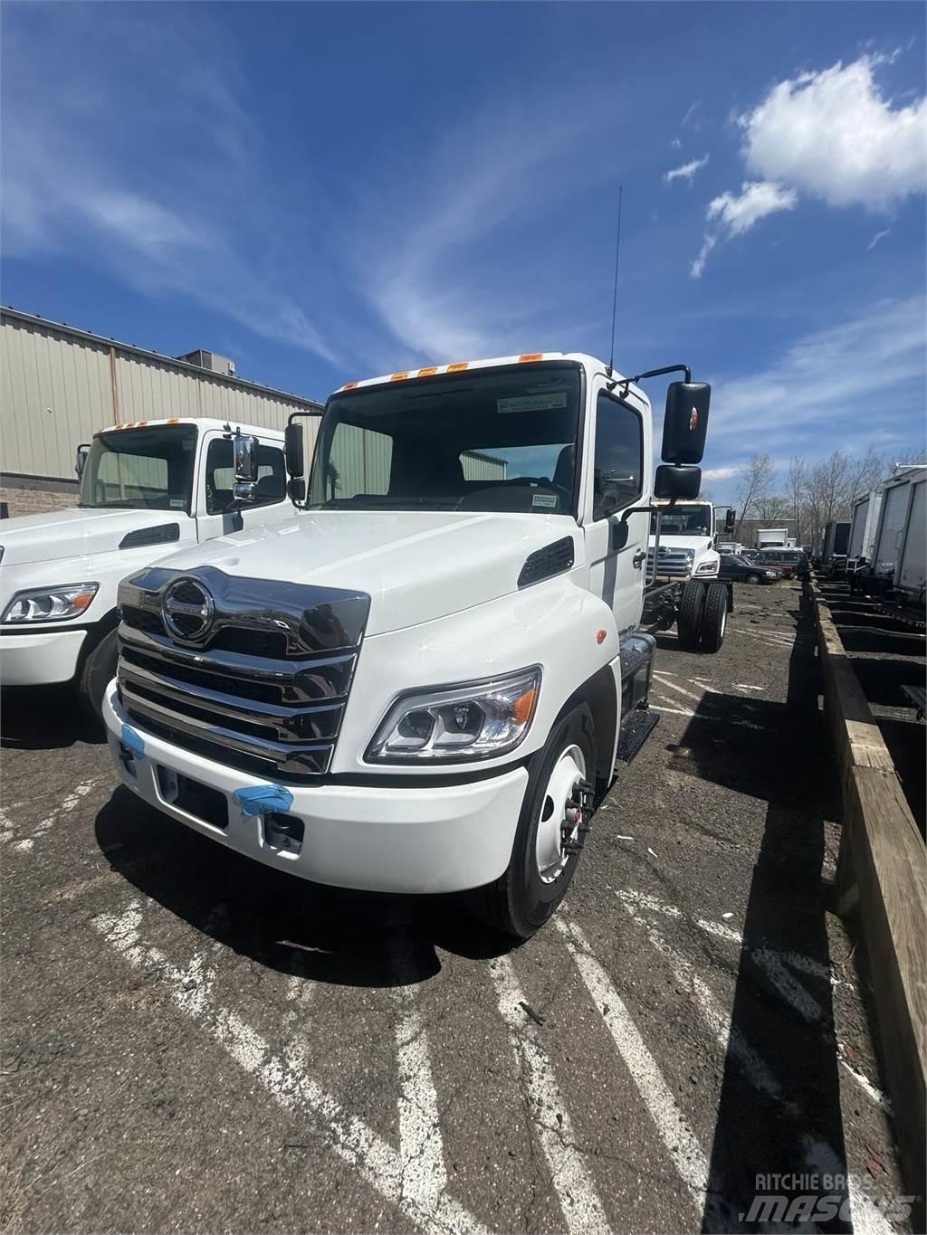 Hino L6 平板车