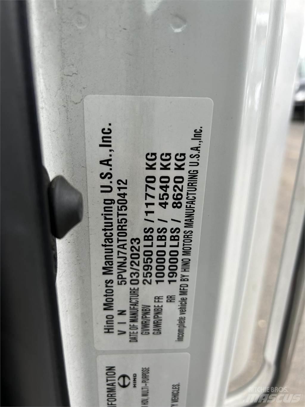 Hino L6 厢式货车