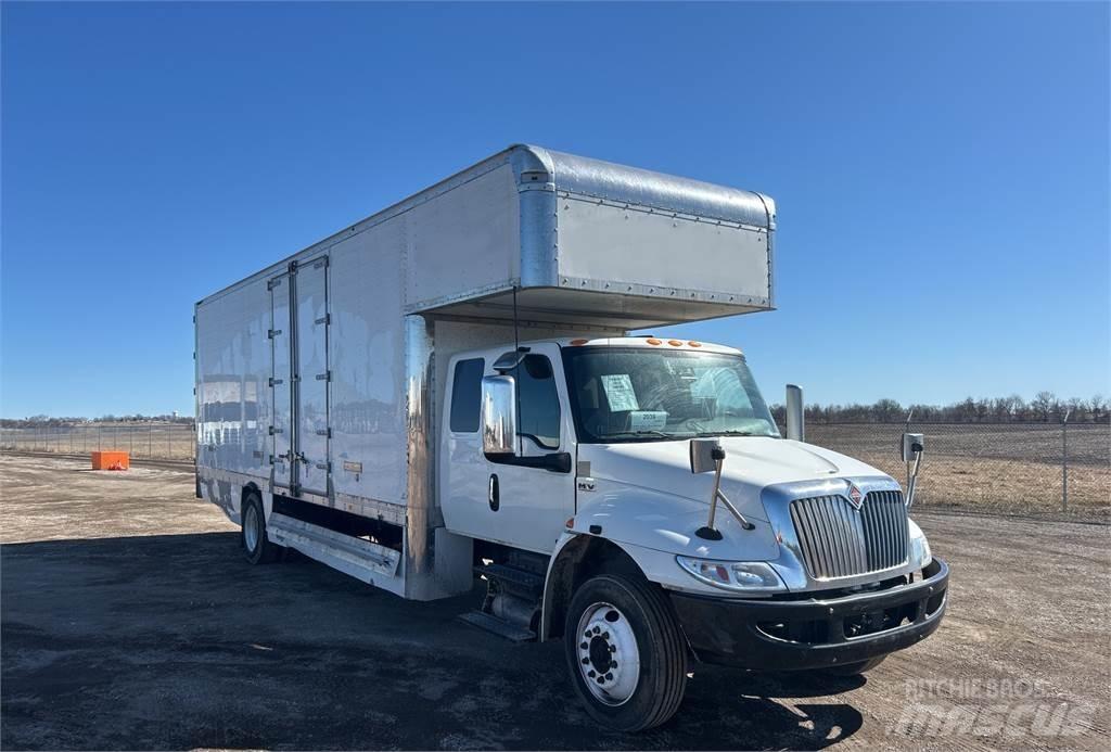 International 4300 厢式货车
