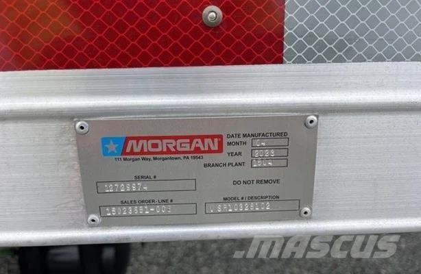 International 4300 厢式货车