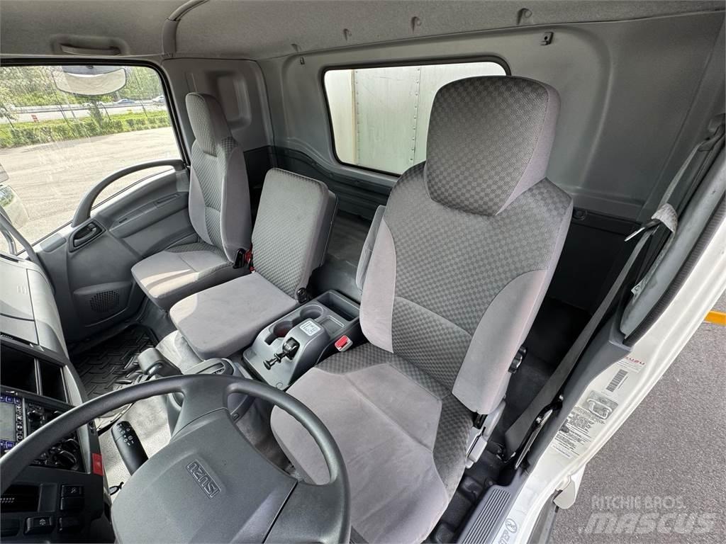 Isuzu FTR 厢式货车