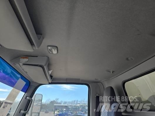 Isuzu NPR HD 厢式货车