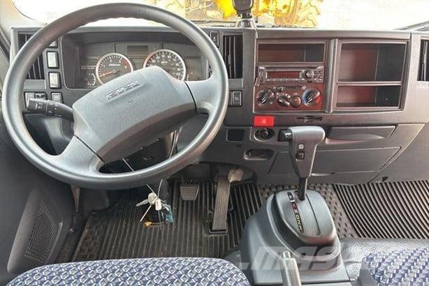 Isuzu NPR HD 厢式货车