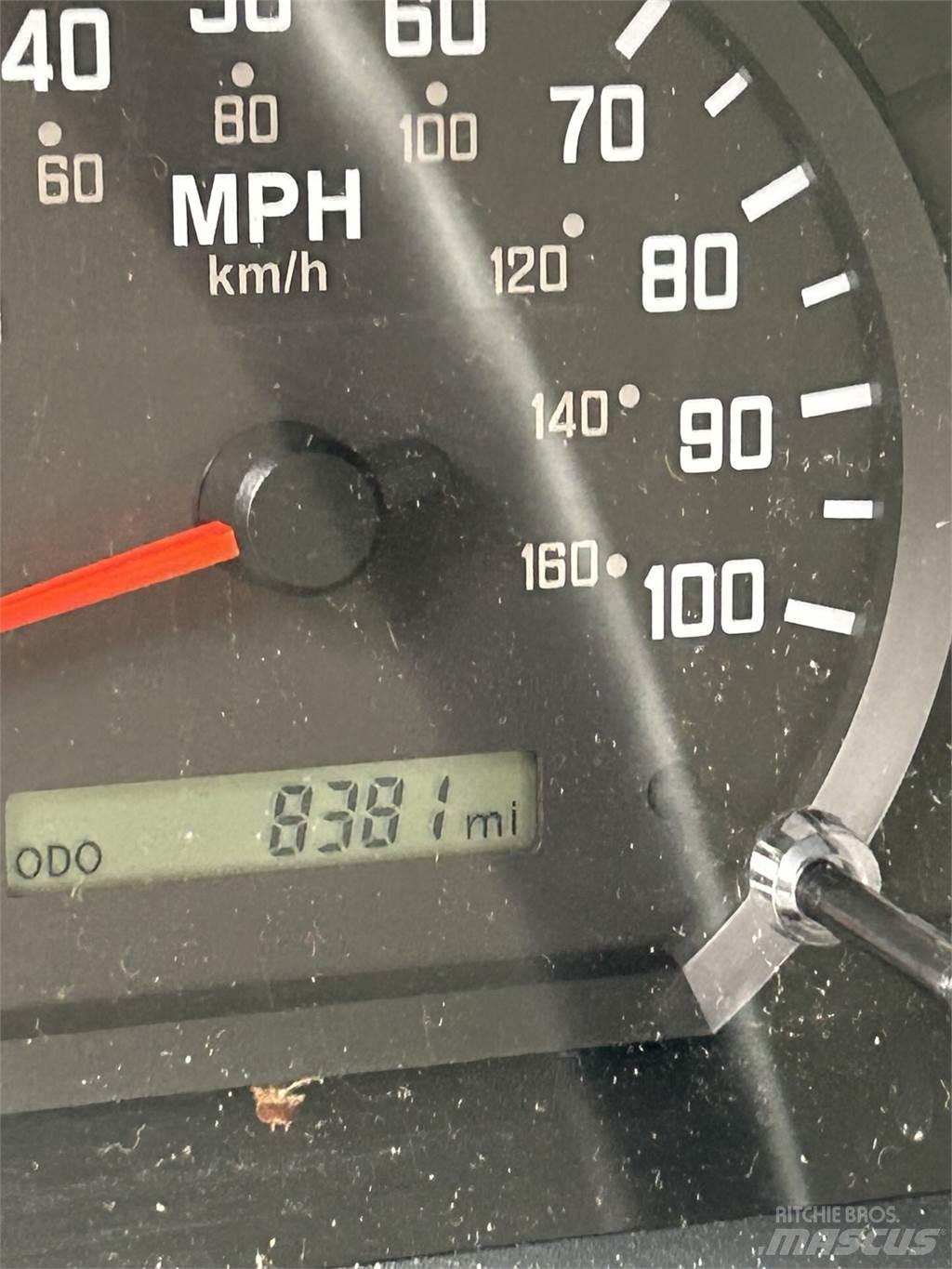 Isuzu NPR HD DC 自卸式货车