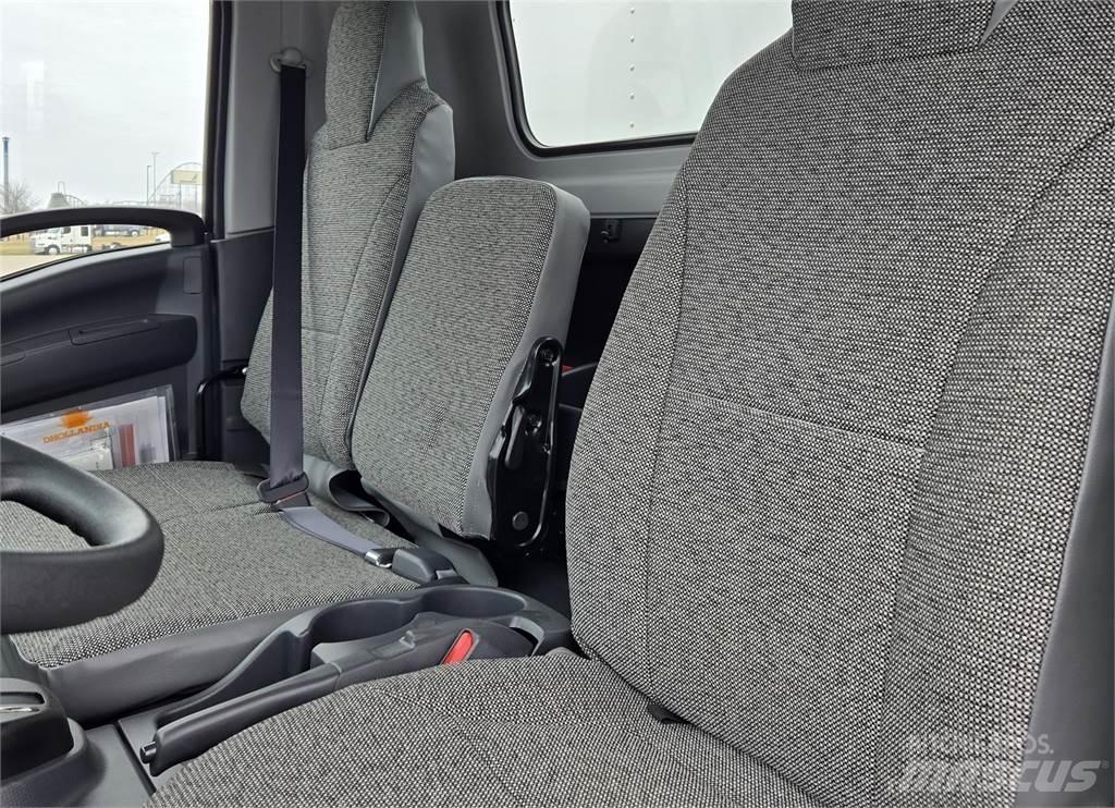 Isuzu NPRHD 厢式货车