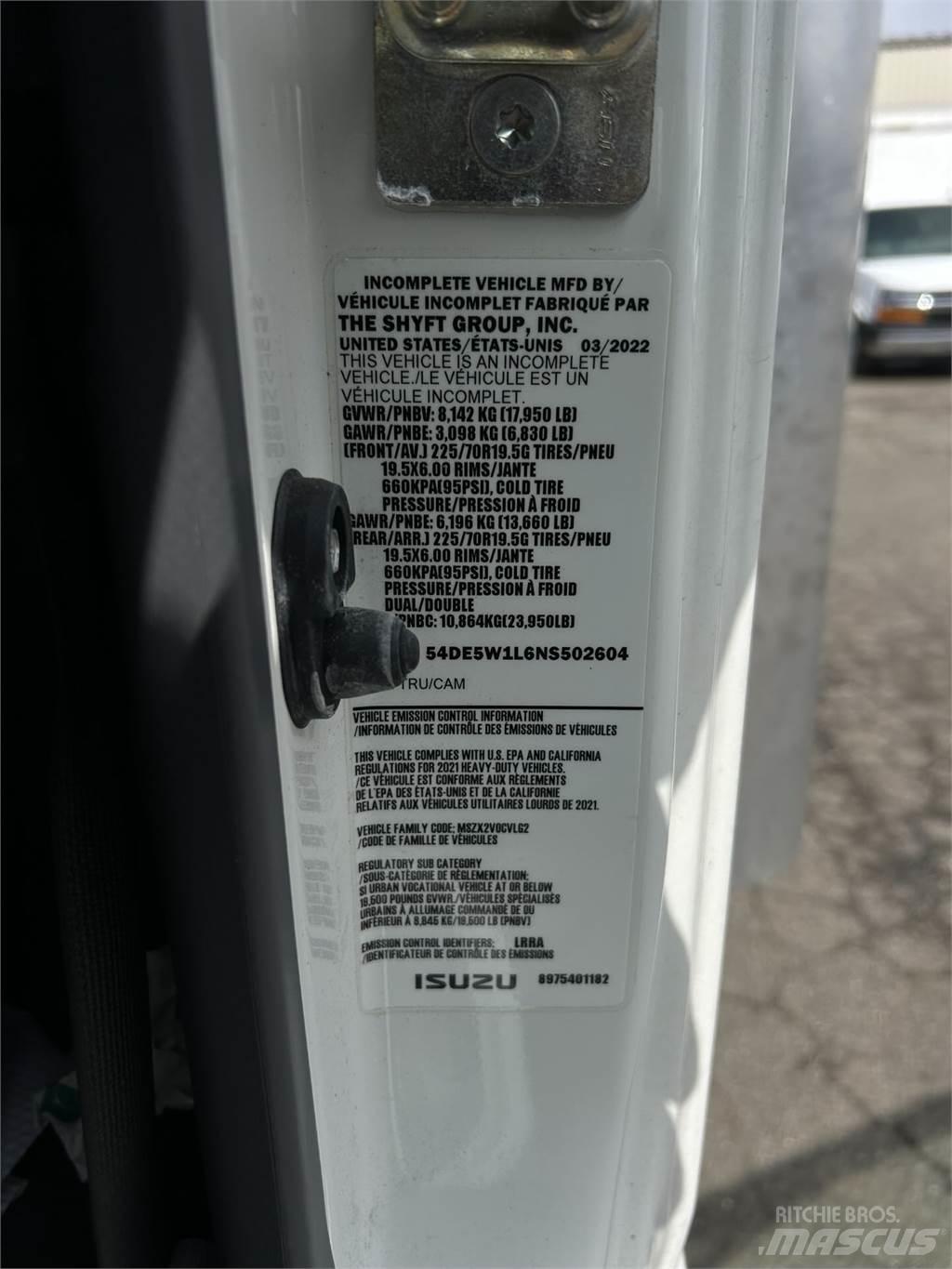 Isuzu NQR 厢式货车