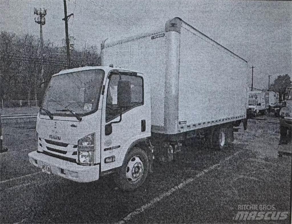 Isuzu NRR 厢式货车