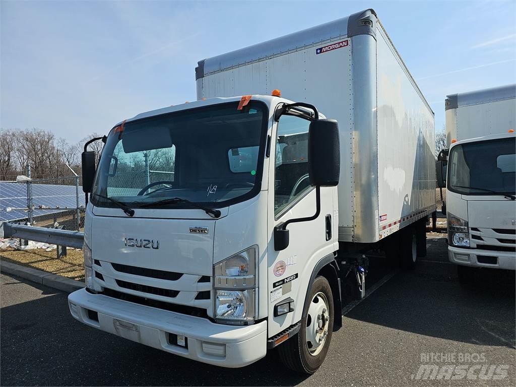 Isuzu NRR 厢式货车