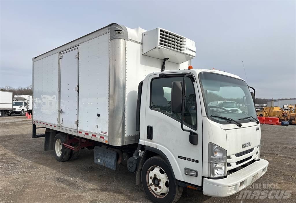 Isuzu NRR 厢式货车
