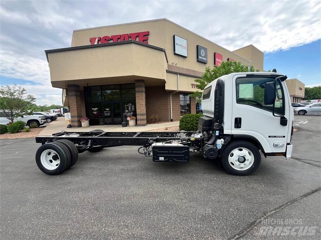 Isuzu NRR 平板车