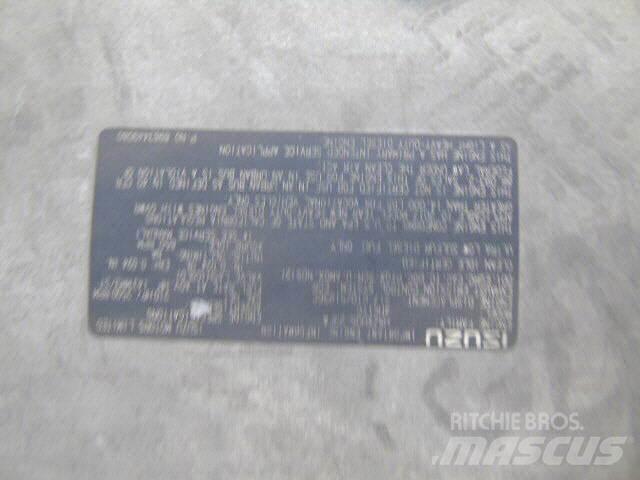 Isuzu NRR 20' REEFER 厢式货车