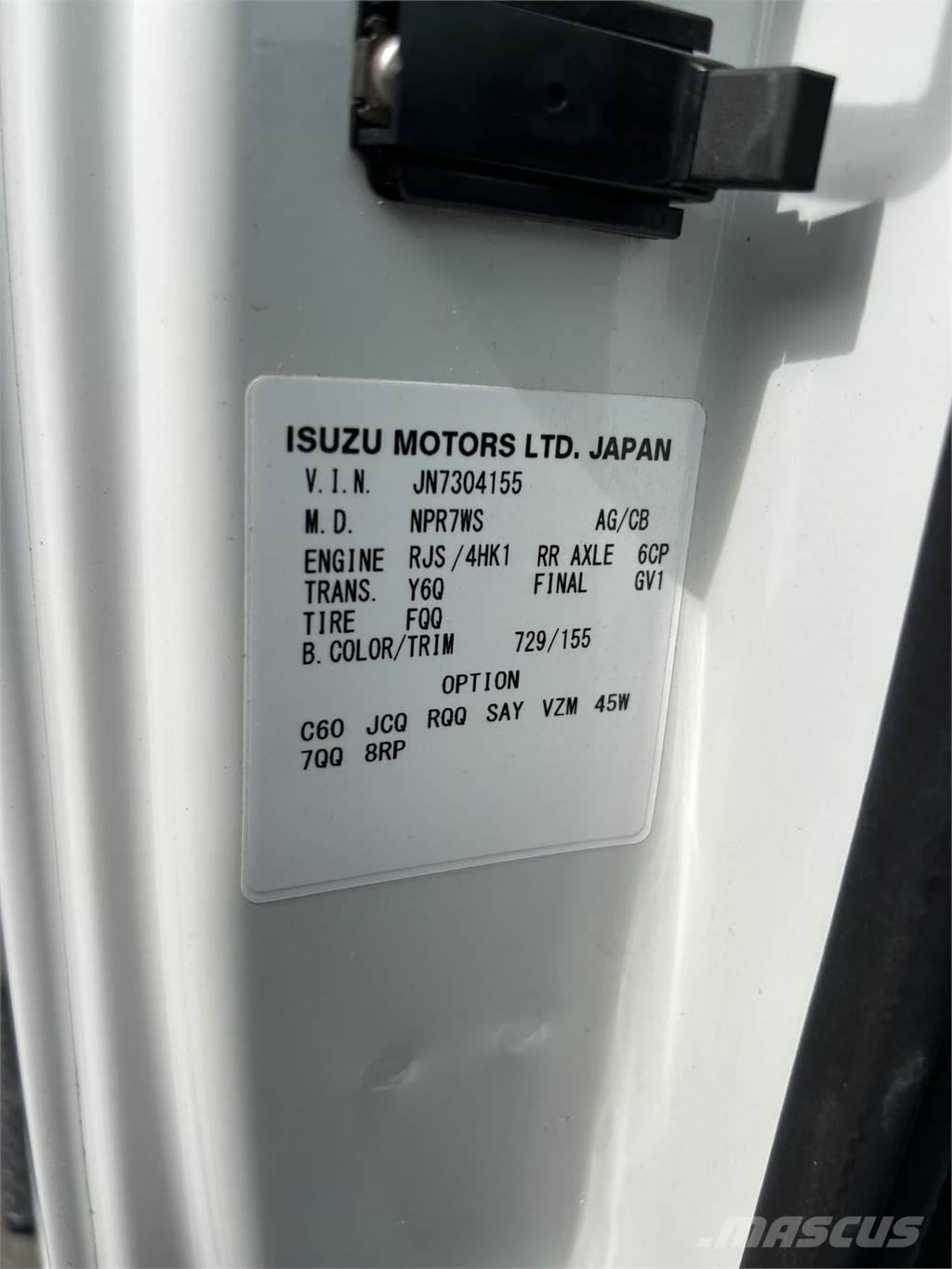 Isuzu NRR DC 厢式货车