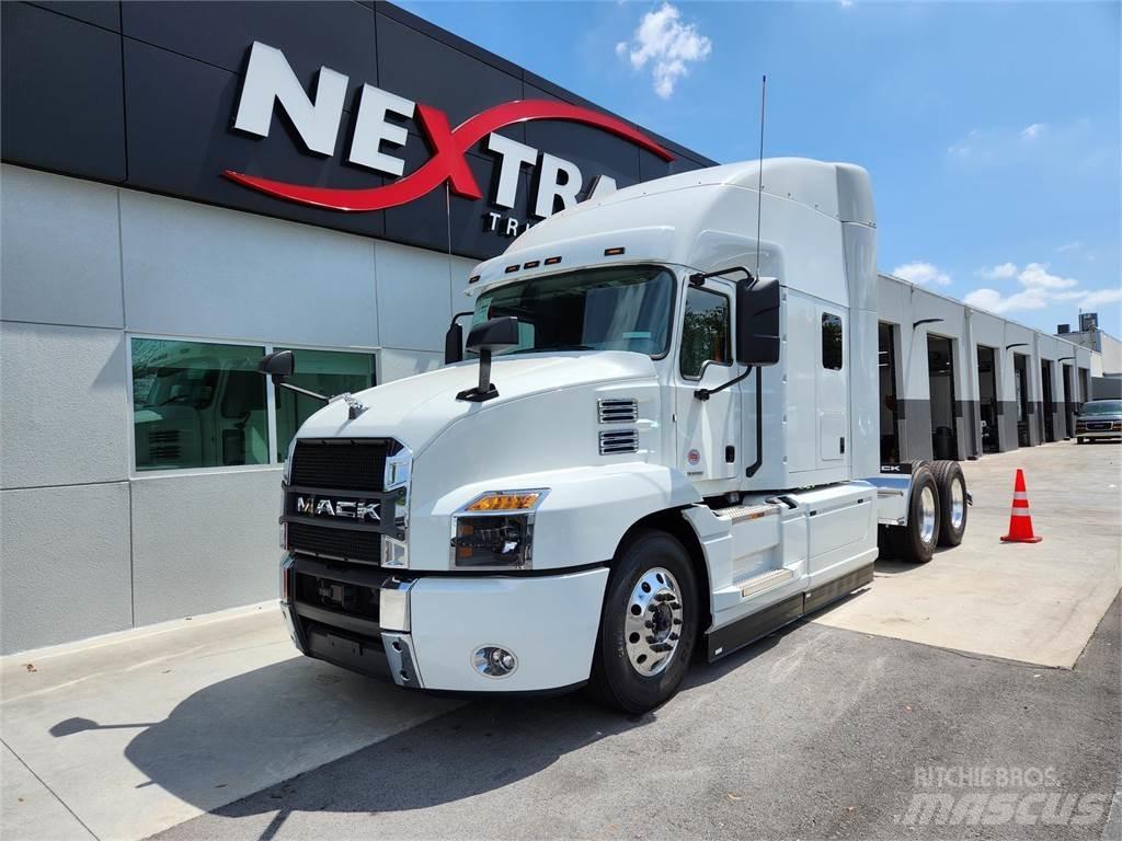 Mack AN64T 牵引车