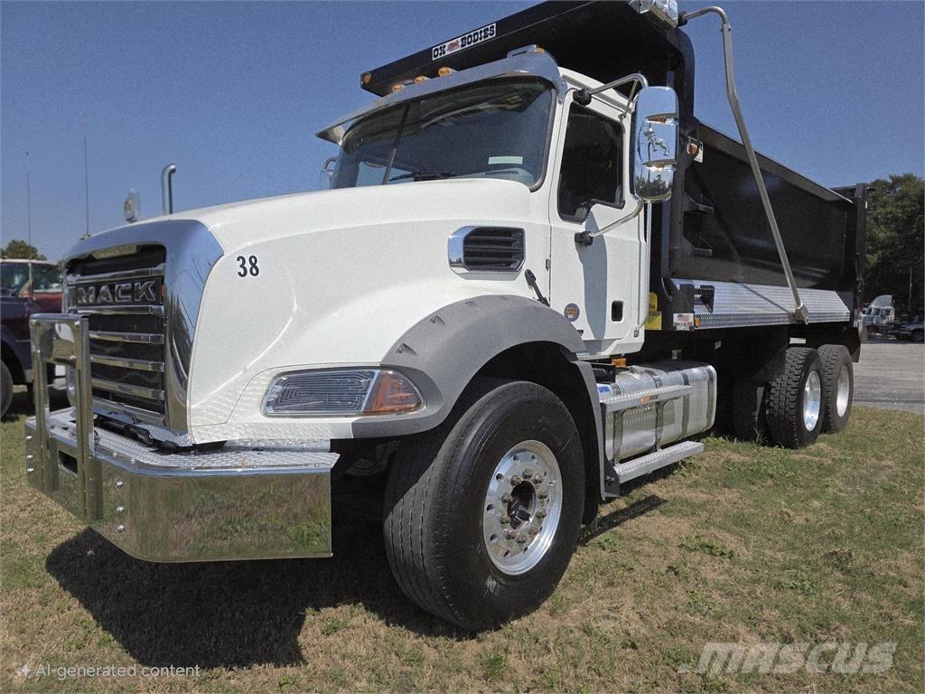 Mack GR64B 自卸式货车