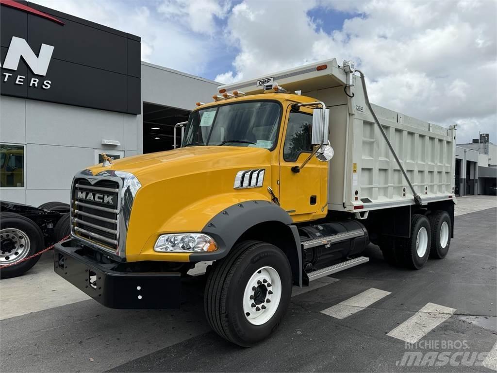 Mack GR64BRX 自卸式货车