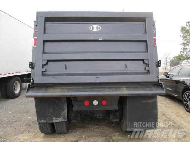 Mack GR64F 自卸式货车