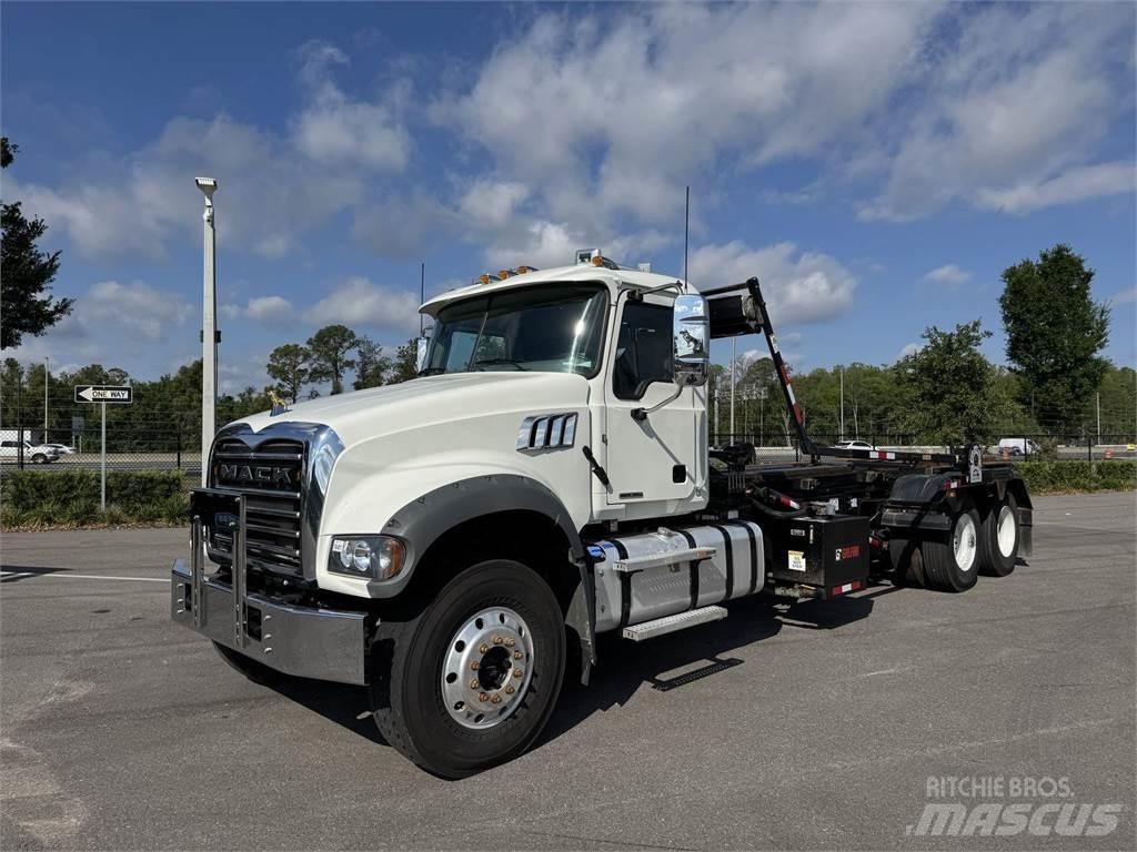 Mack GR64F 其他货车