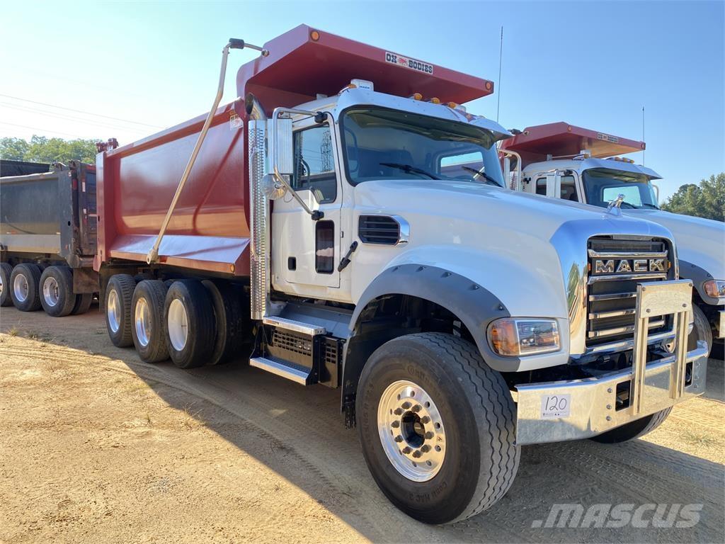 Mack GR64F 自卸式货车
