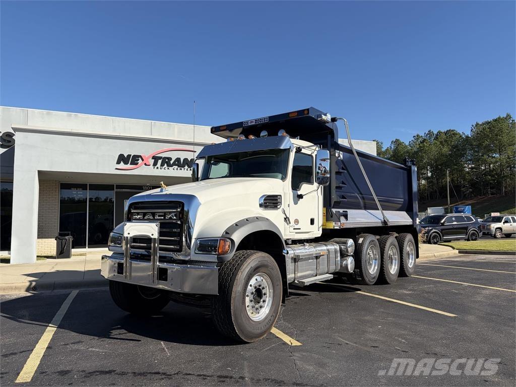 Mack GR64FR 自卸式货车