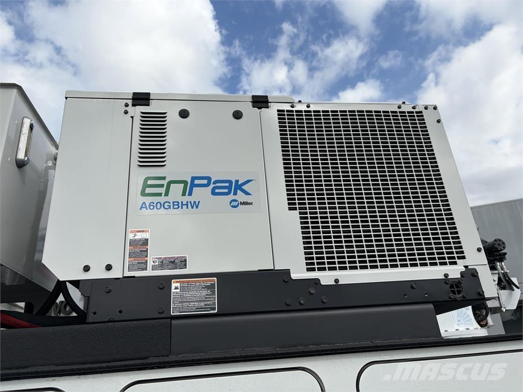 Mack MD6 42R 其他货车