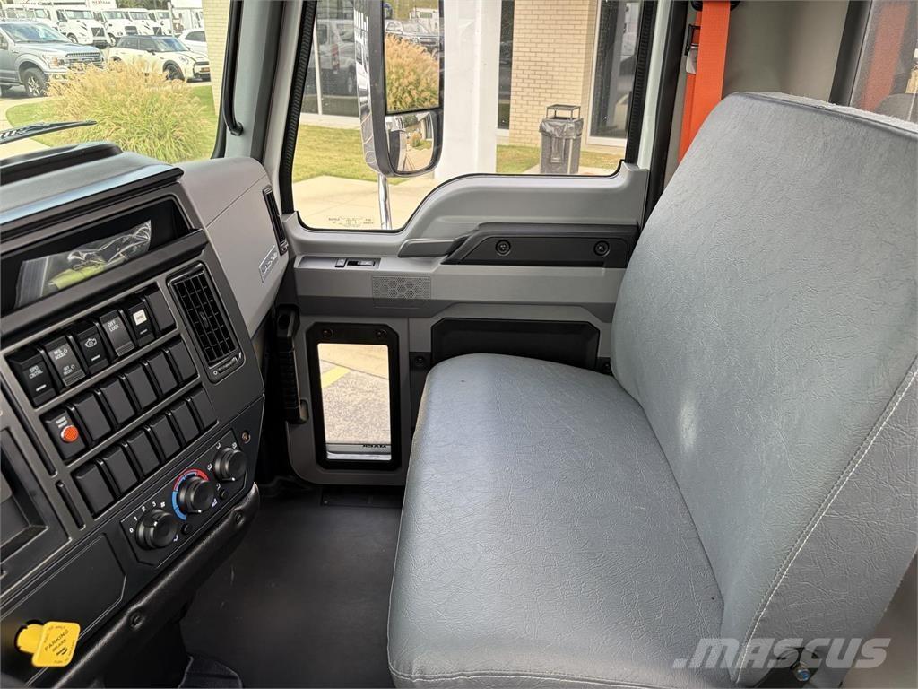 Mack MD6 42R 其他货车