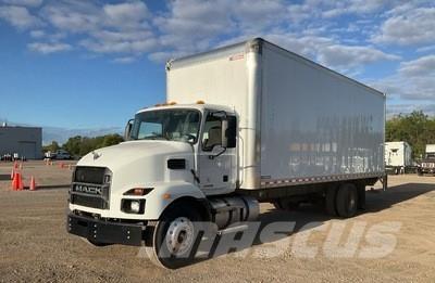 Mack MD642 厢式货车