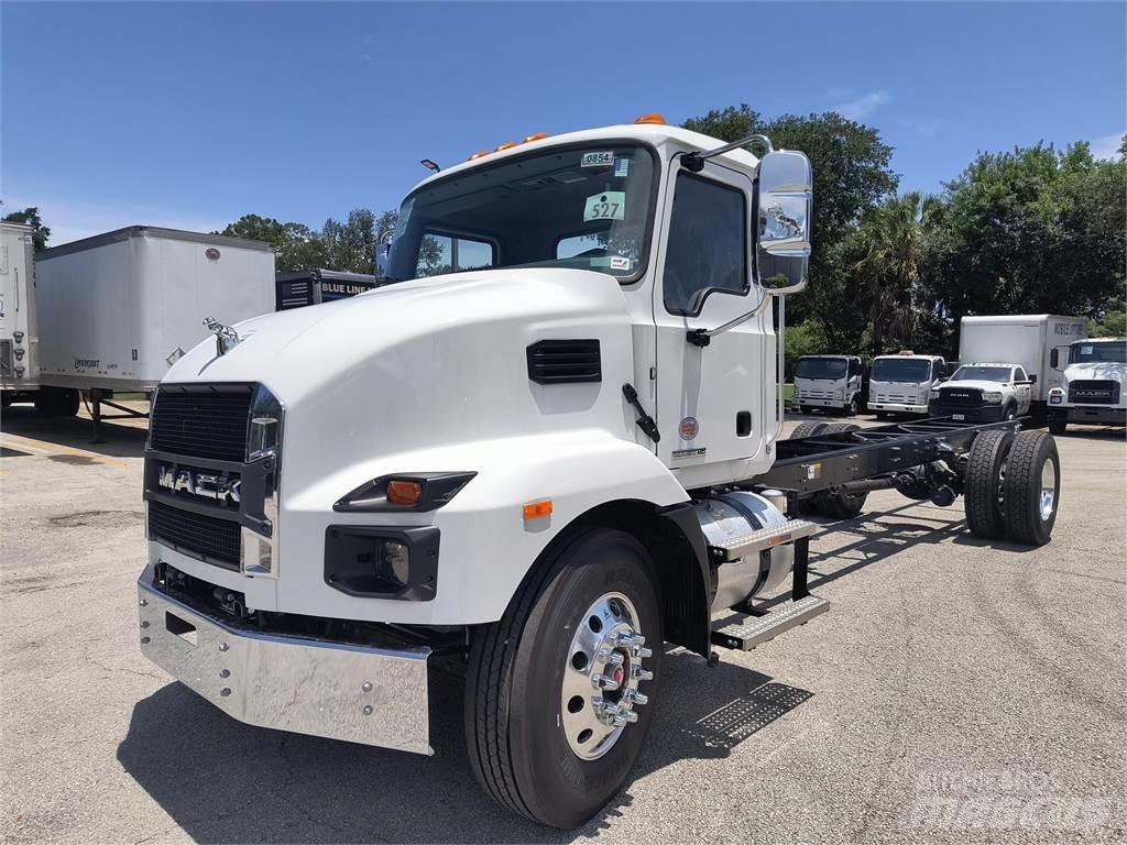 Mack MD7 42R 自卸式货车
