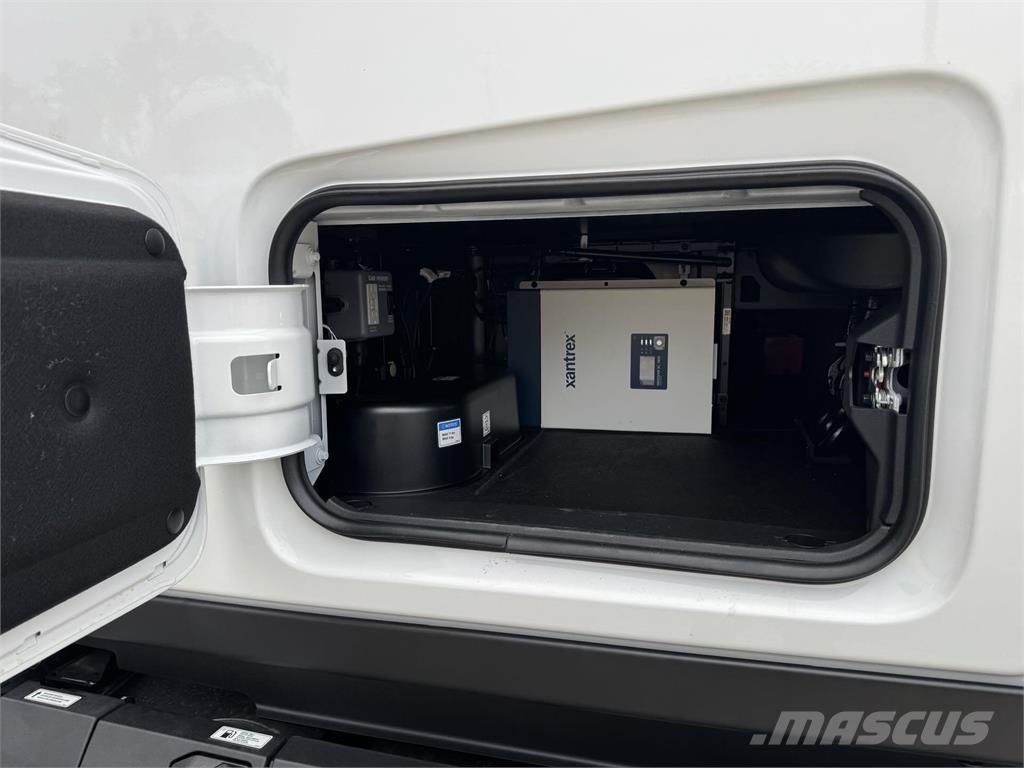 Mack PR64T 牵引车