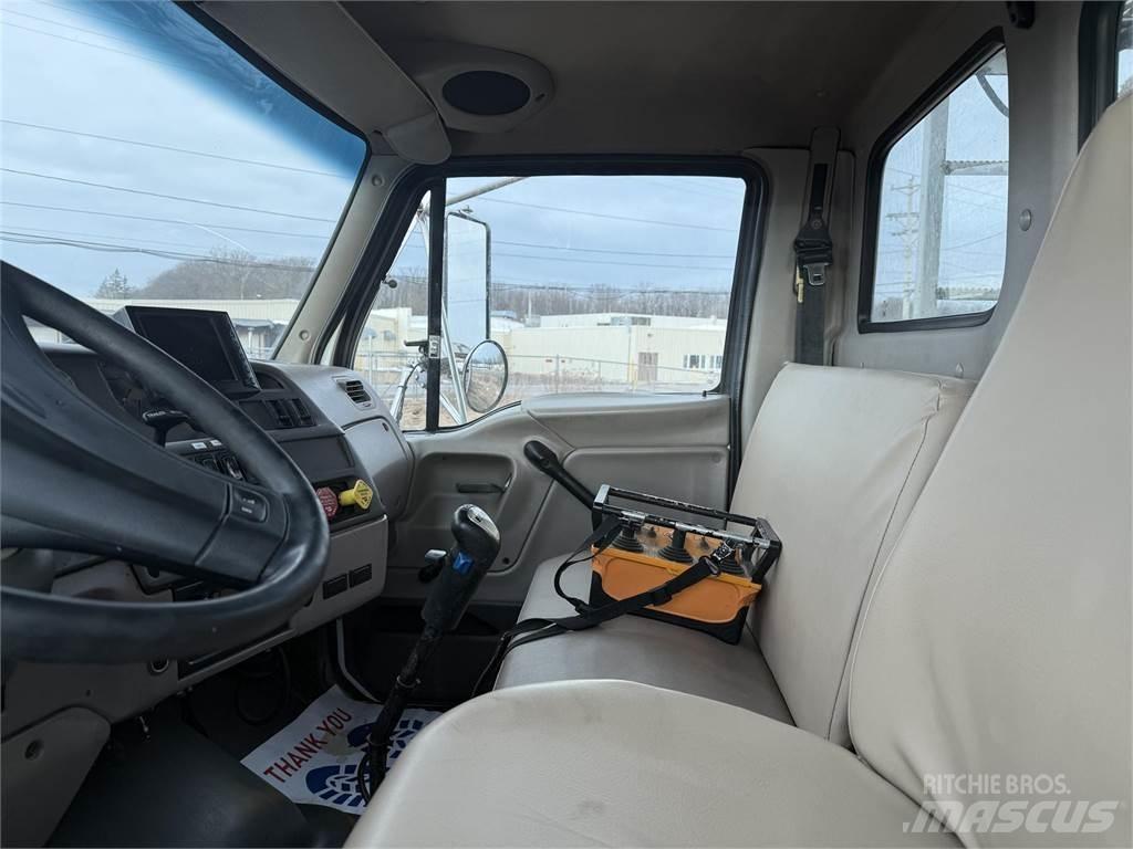 Sterling LT9500 其他货车