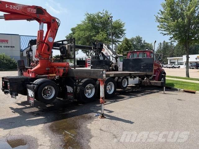 Sterling TRUCK LT9522 牵引车