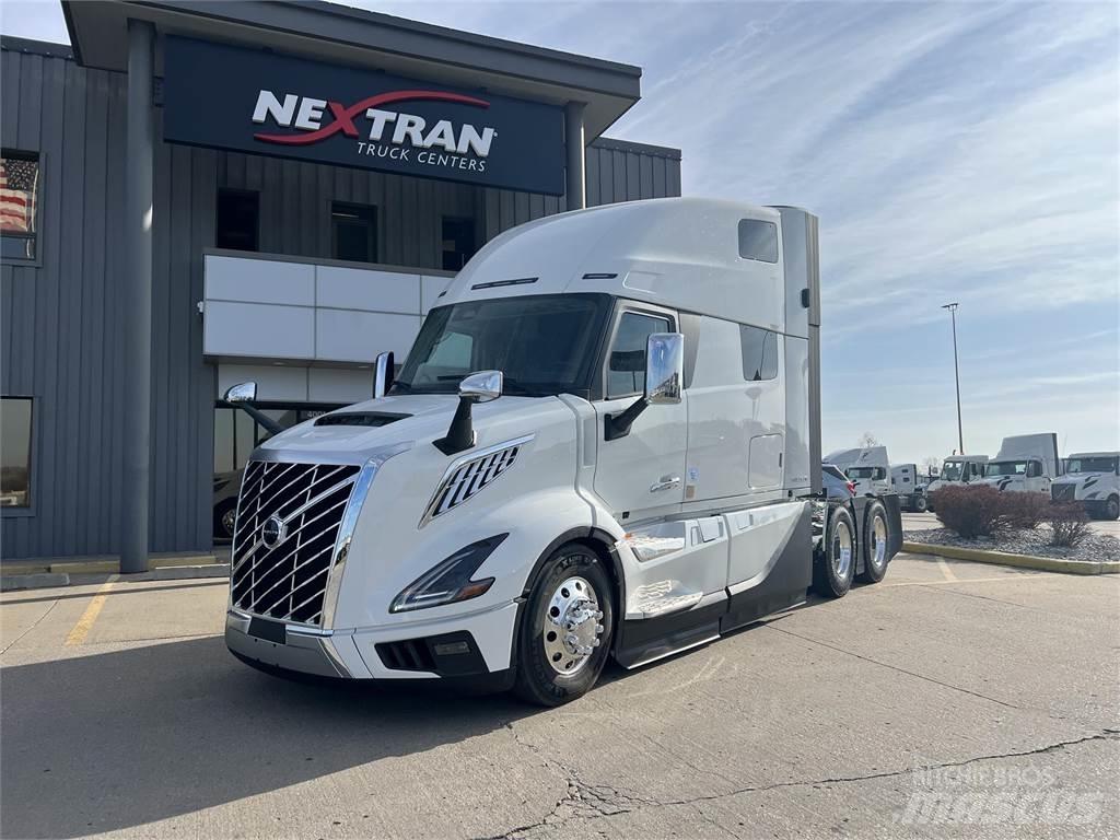 Volvo NEW VNL860 牵引车