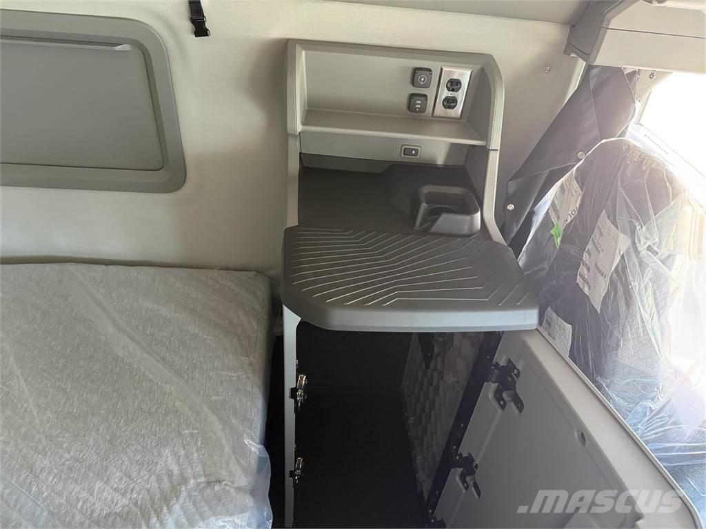 Volvo NEW VNL860 牵引车