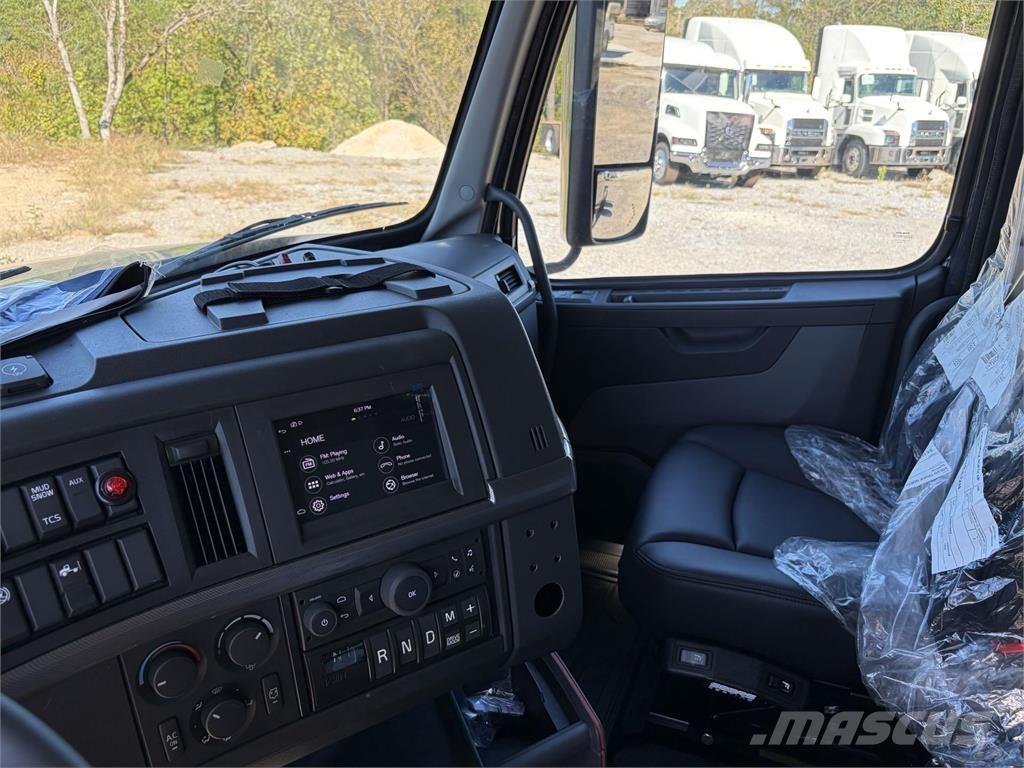 Volvo VAH64600 工程吊钩车