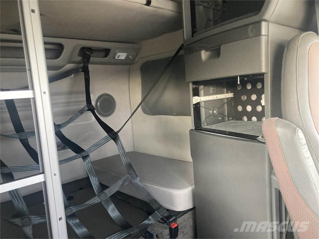 Volvo VN 牵引车