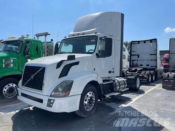 Volvo VNL42T 牵引车
