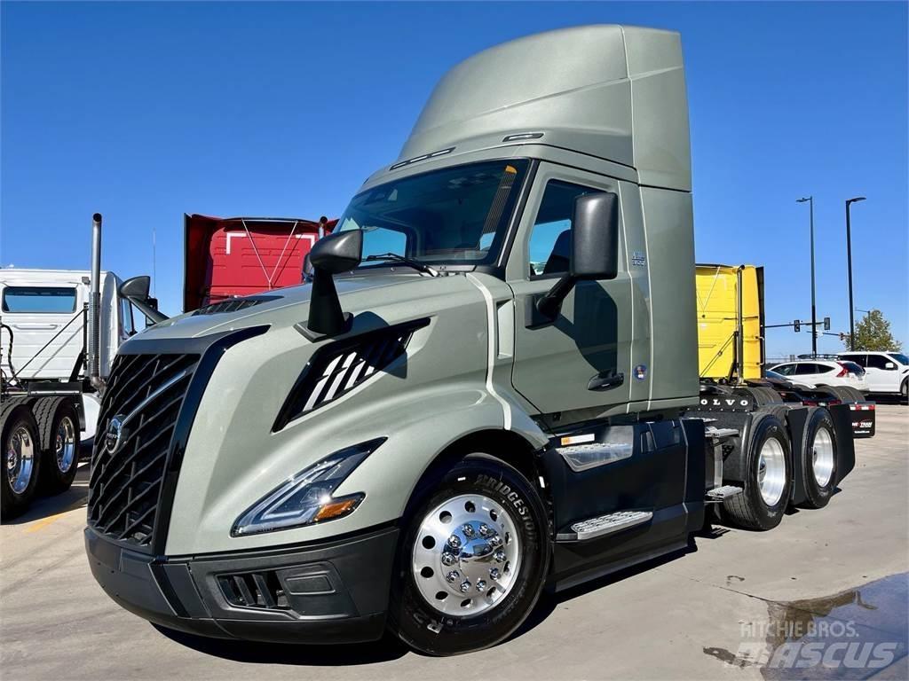 Volvo VNL64T300 牵引车
