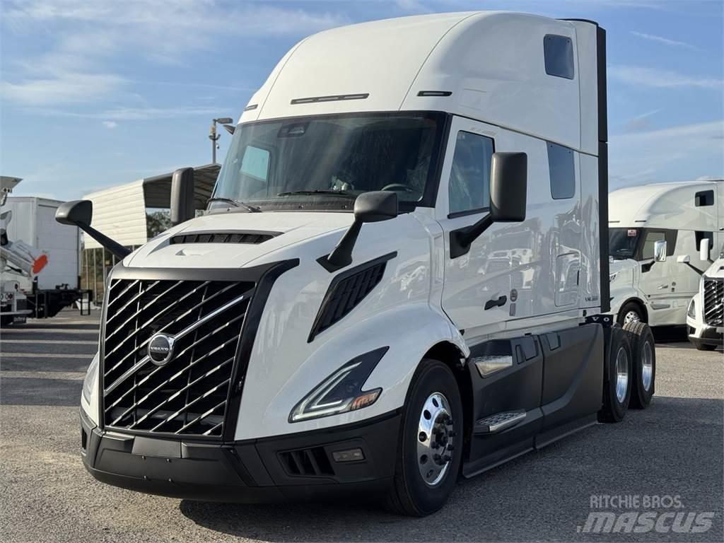 Volvo VNL64T300 牵引车
