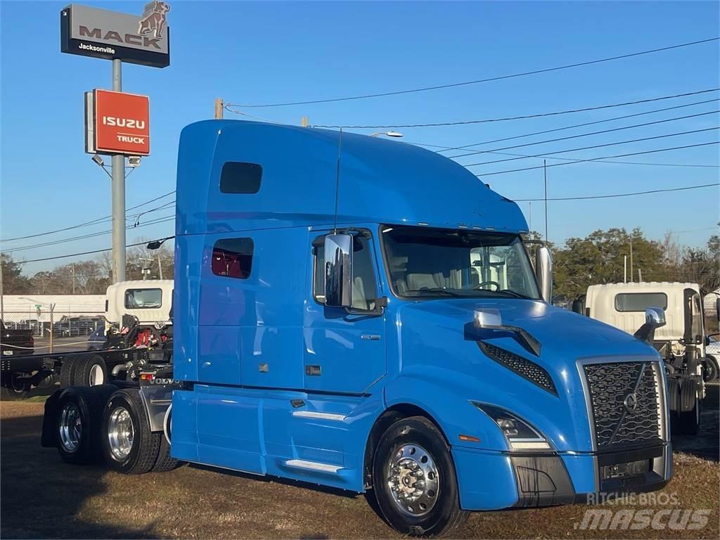 Volvo VNL64T760 牵引车