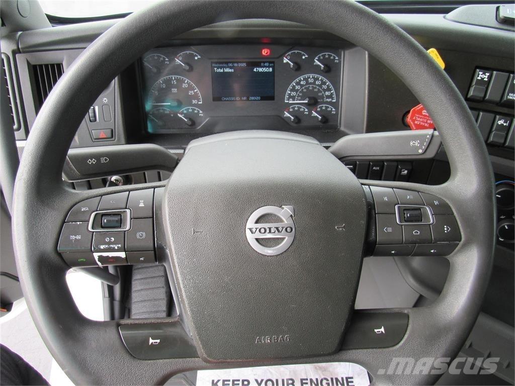 Volvo VNL64T760 牵引车