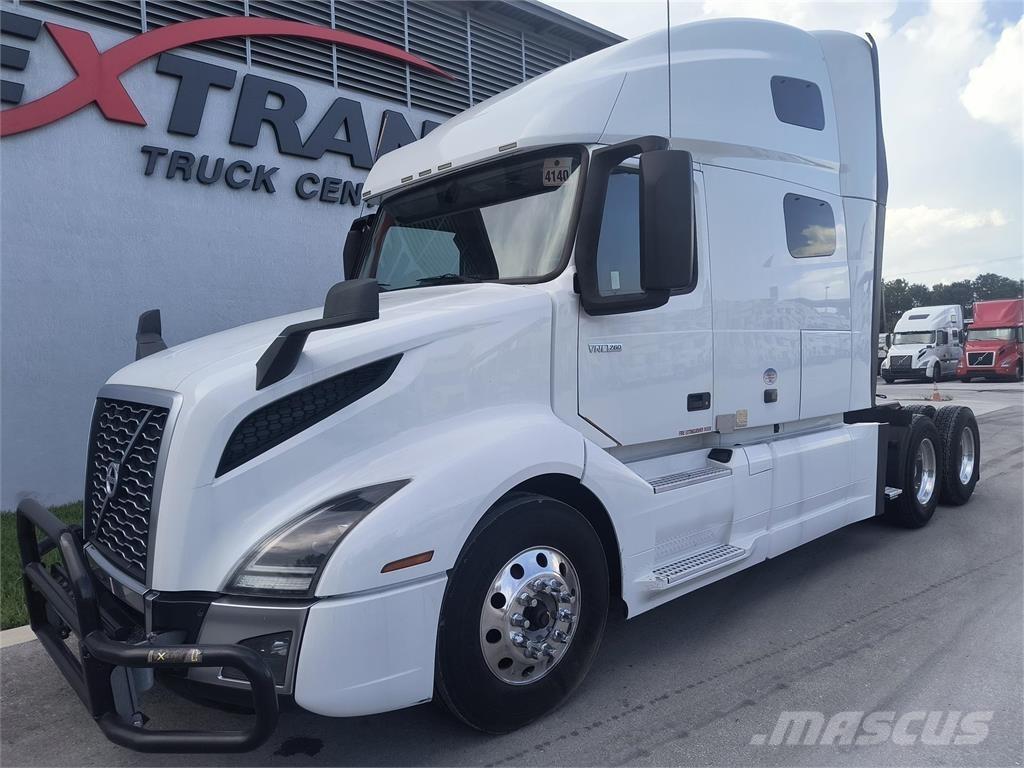 Volvo VNL64T760 牵引车
