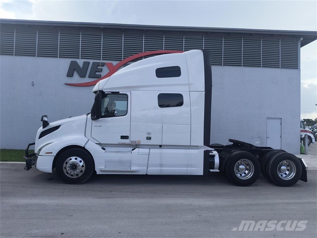 Volvo VNL64T760 牵引车
