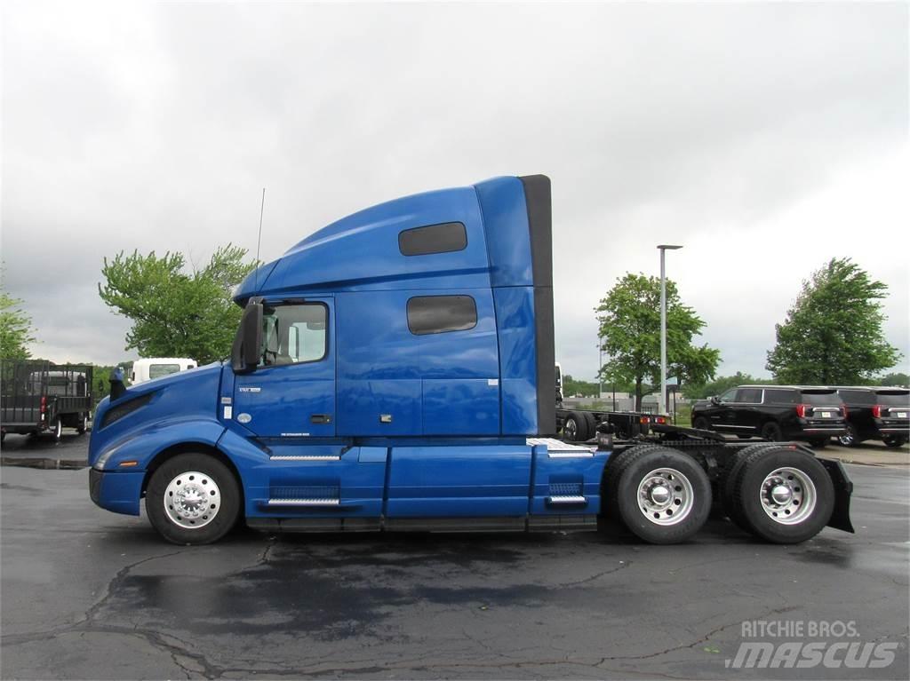 Volvo VNL64T760 牵引车
