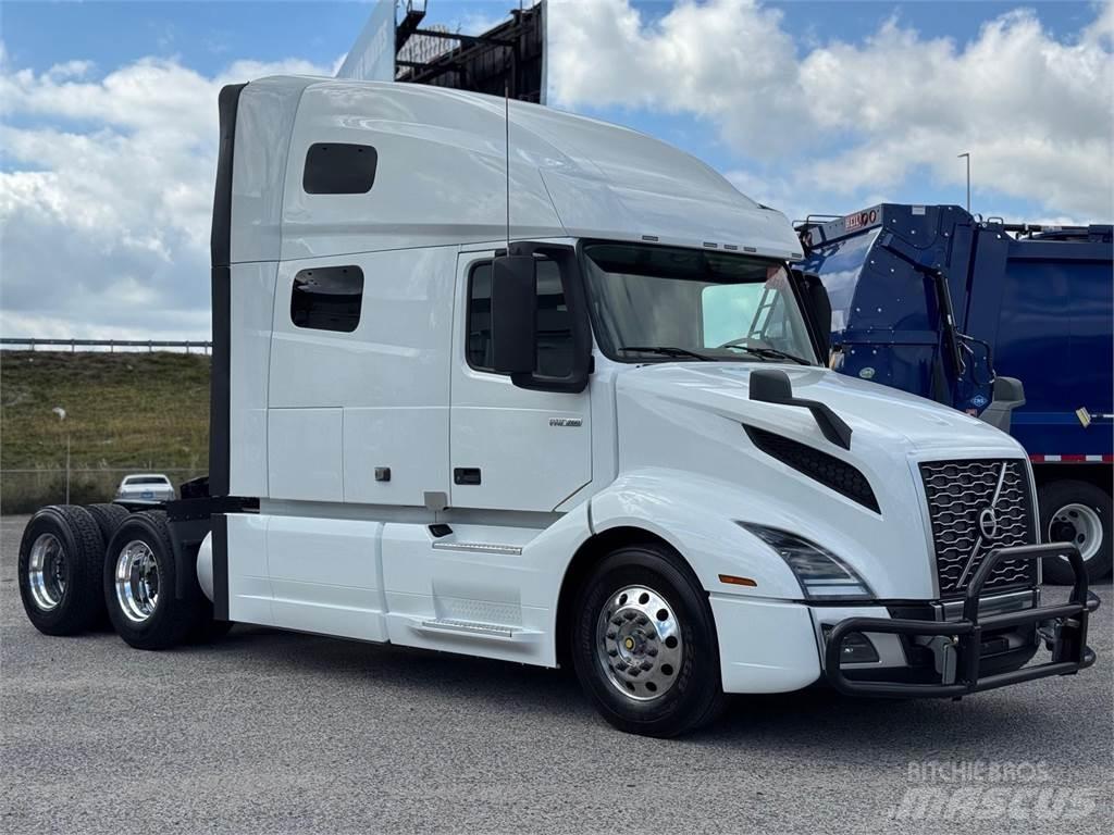 Volvo VNL64T760 牵引车