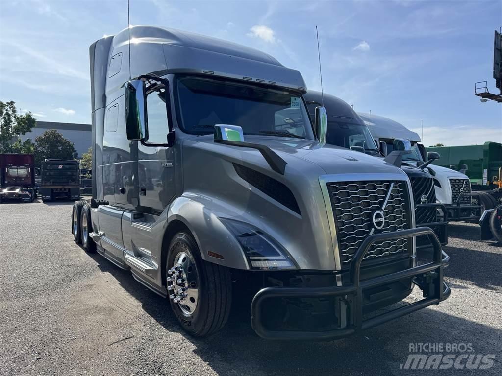 Volvo VNL64T760 牵引车