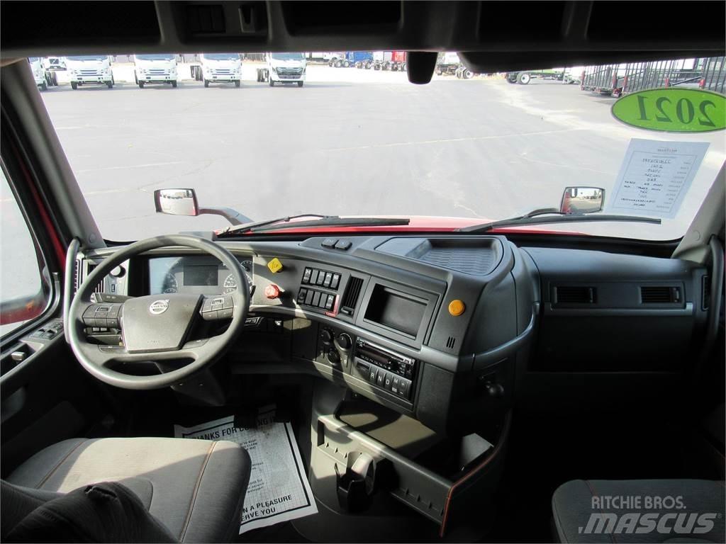 Volvo VNL64T760 牵引车