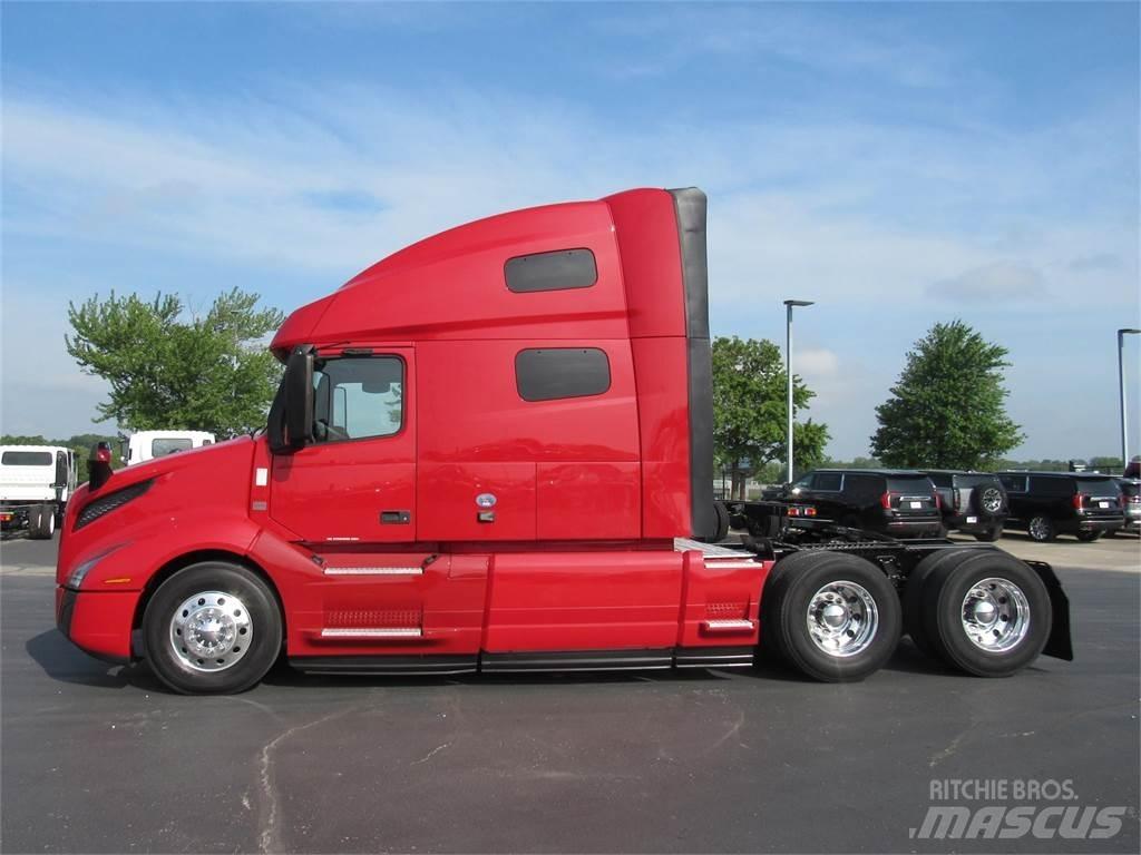 Volvo VNL64T760 牵引车