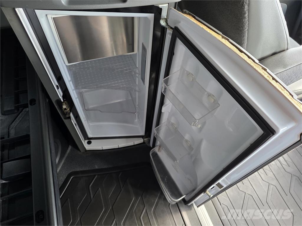 Volvo VNL64T760 牵引车