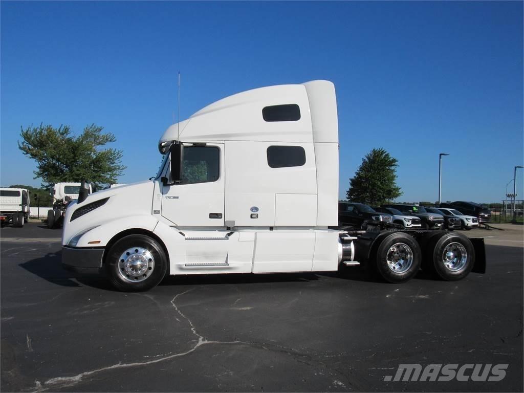 Volvo VNL64T760 牵引车