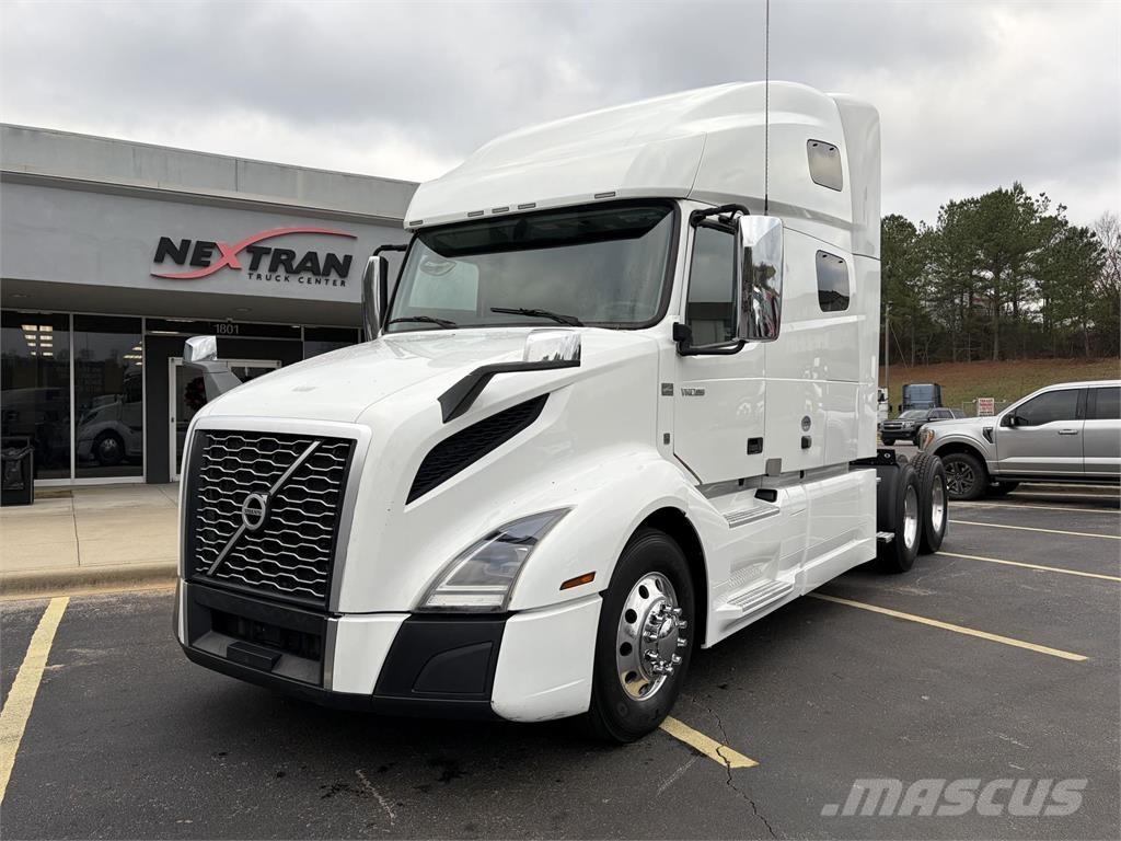 Volvo VNL64T760 牵引车